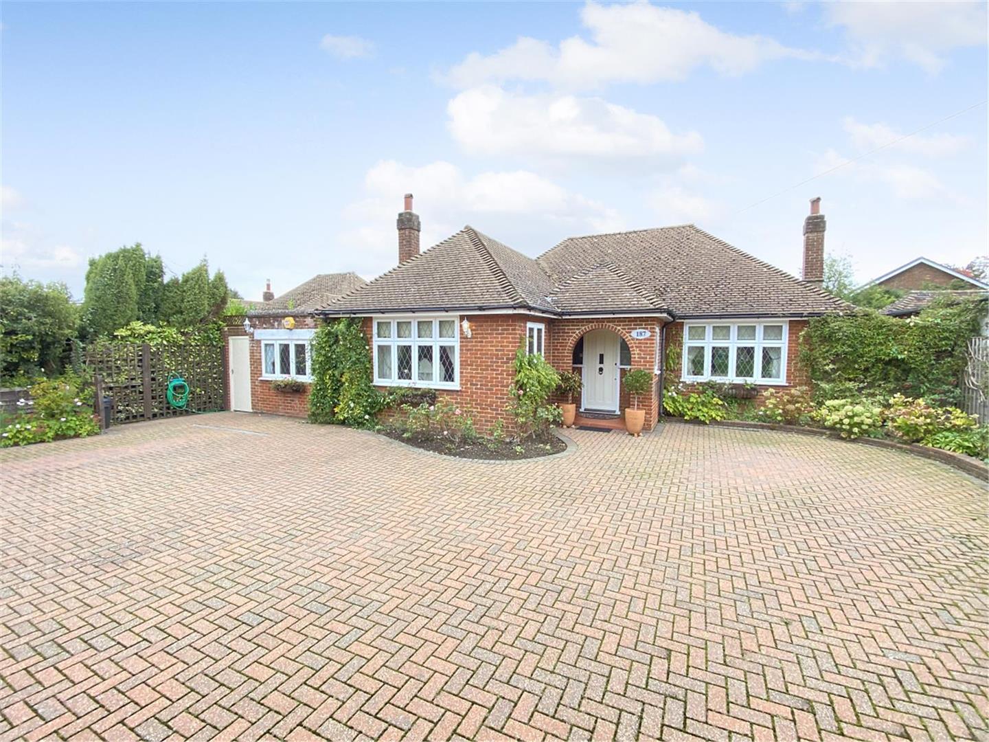 Sandy Lane, South Cheam Home